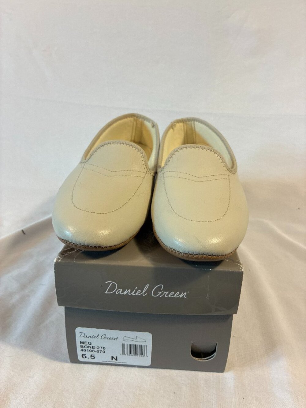 Daniel Green Meg Bone Leather Slip On House Shoe Loafer Slipper 6.5 N Boxed